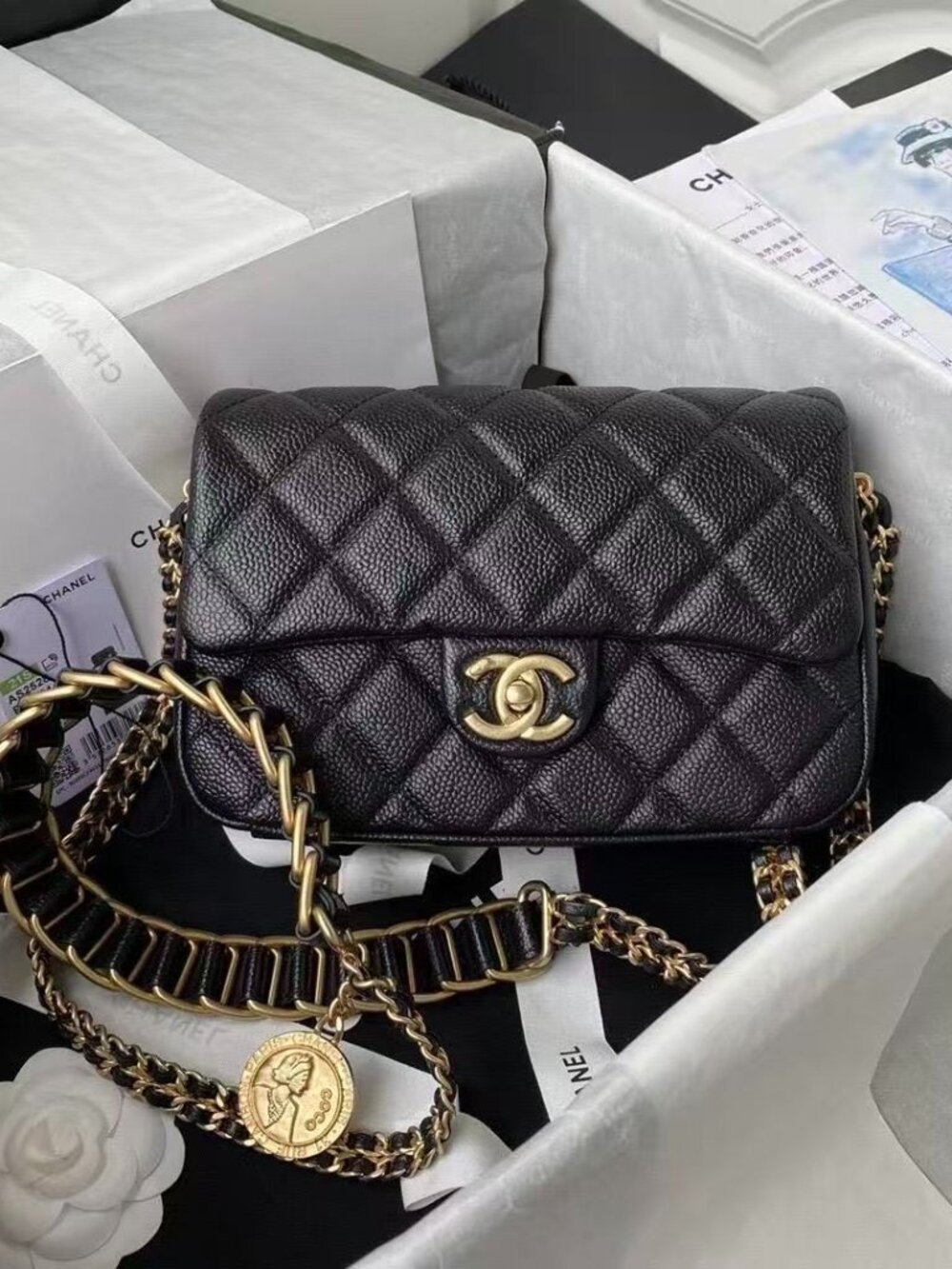 Classic CHANEL bag: A Stylish and Versatile Choice for Elegance